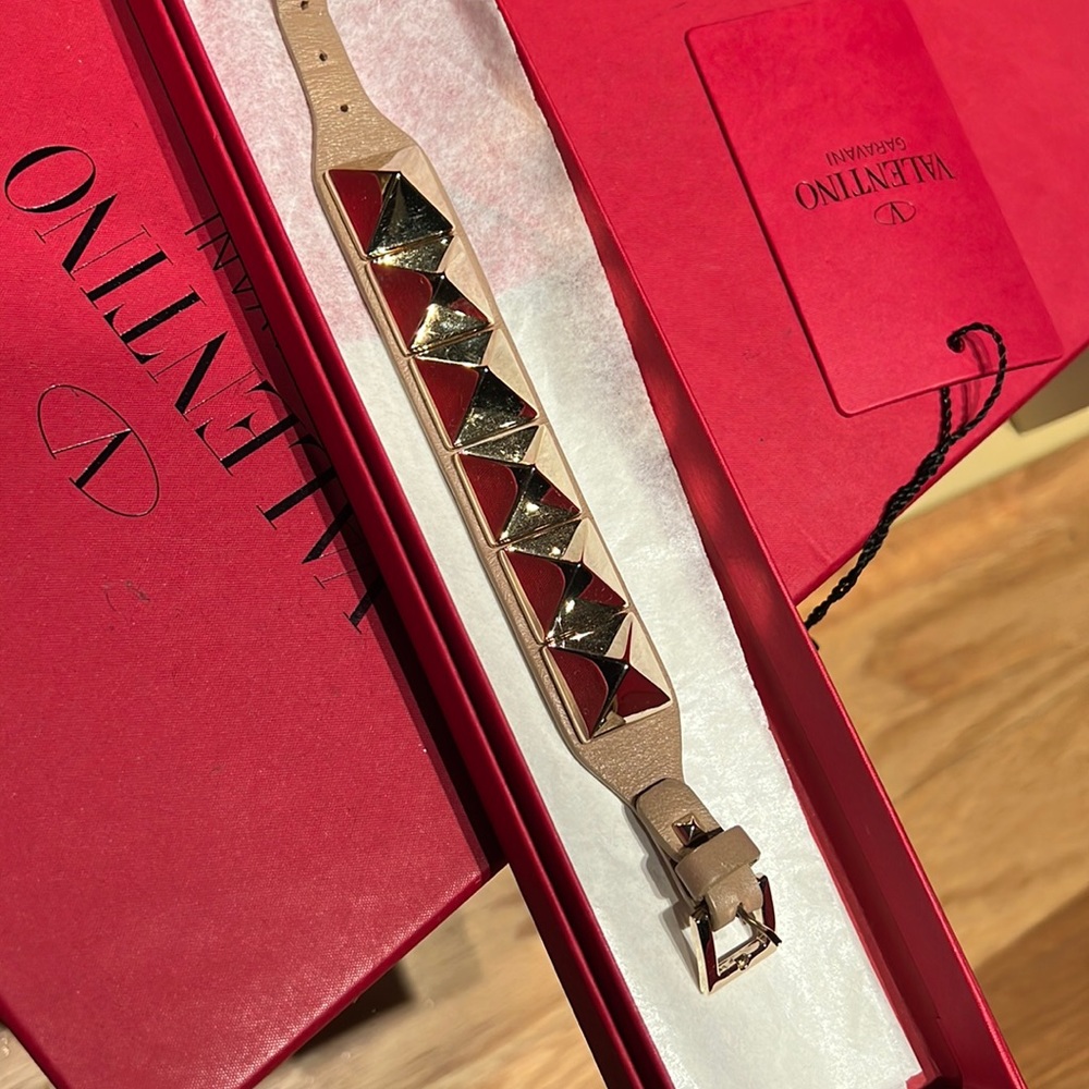 Valentino Garavani light gold bracelet
